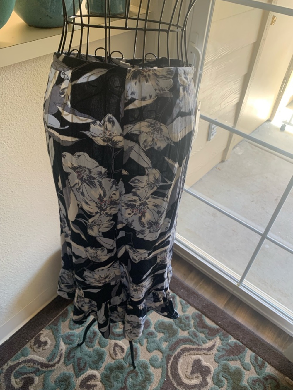 Billabong Blue & White Floral Ruffle-Hem Cropped Wide-Leg Pants - Picture 10 of 11